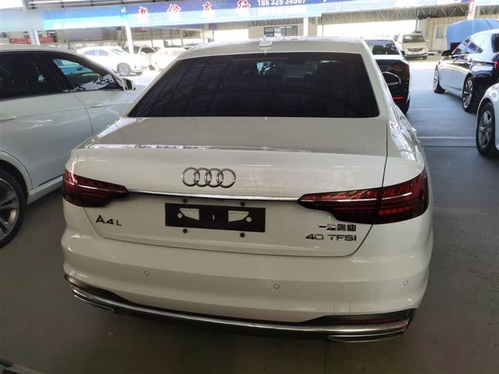 Фото 9 - Audi A4L