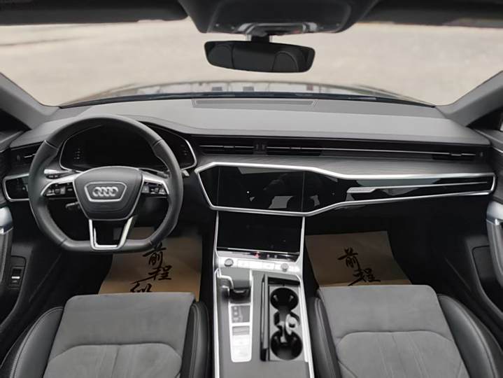 Фото 14 - Audi A6L