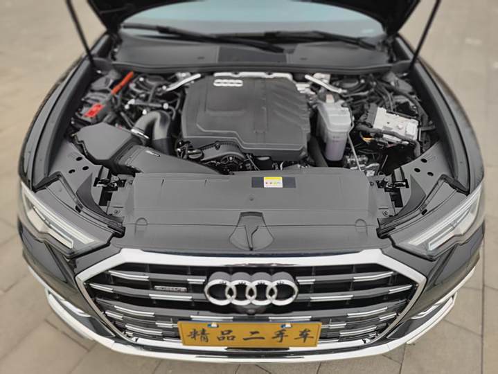 Фото 16 - Audi A6L