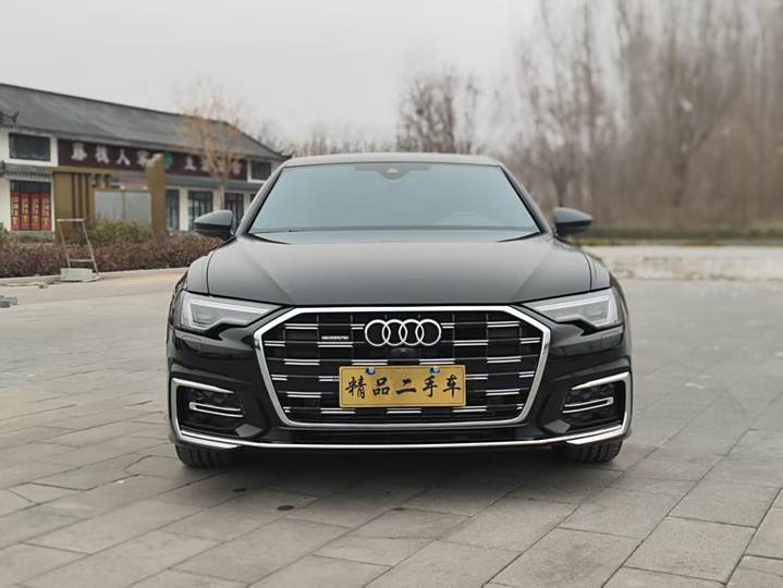 Фото 2 - Audi A6L