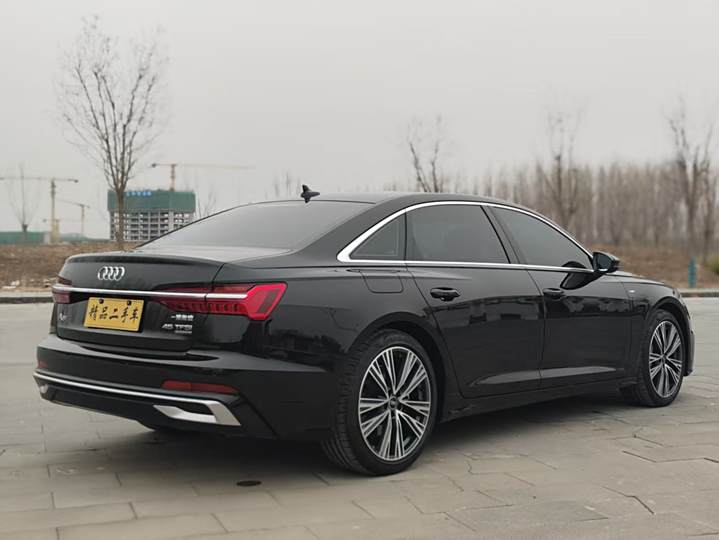 Фото 7 - Audi A6L