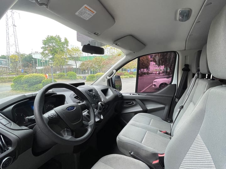 Фото 12 - Ford Transit