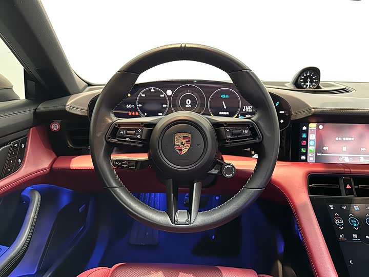 Фото 19 - Porsche Taycan