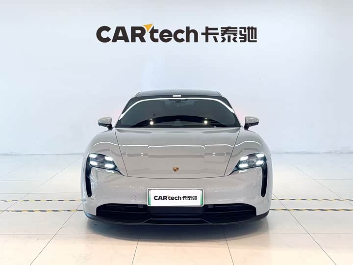 Фото 2 - Porsche Taycan