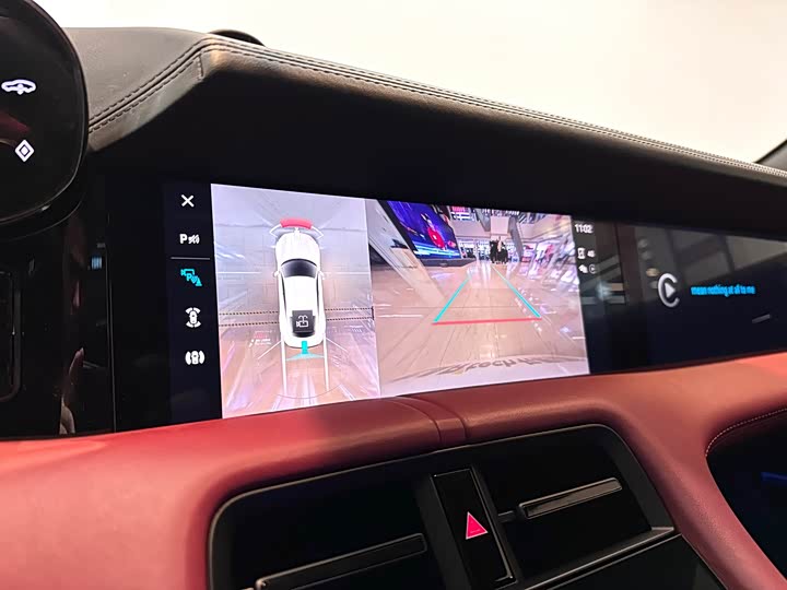 Фото 26 - Porsche Taycan