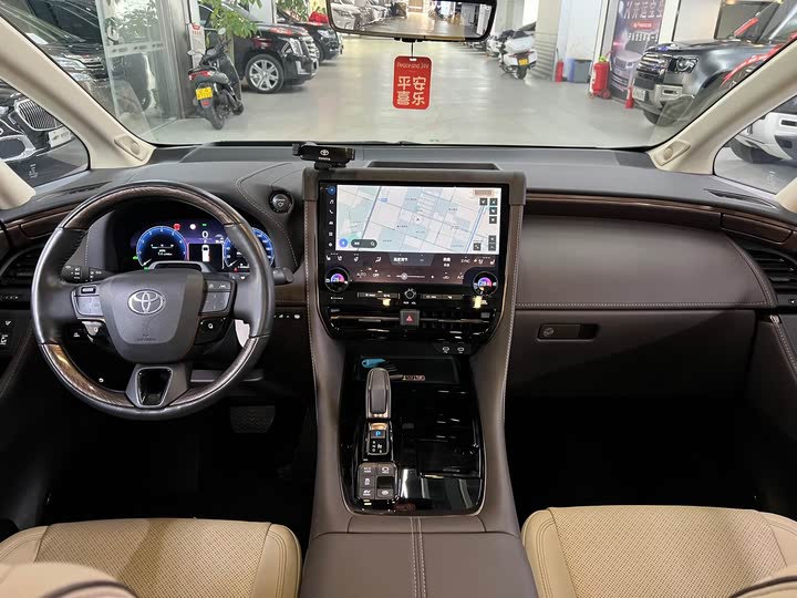 Фото 15 - Toyota Alphard