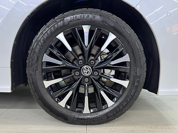 Фото 27 - Toyota Alphard