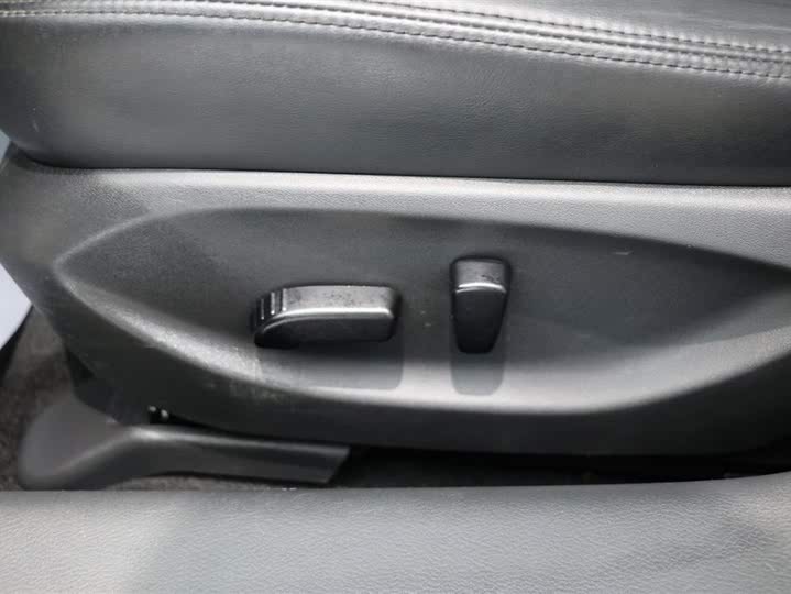 Фото 13 - Infiniti Q50L