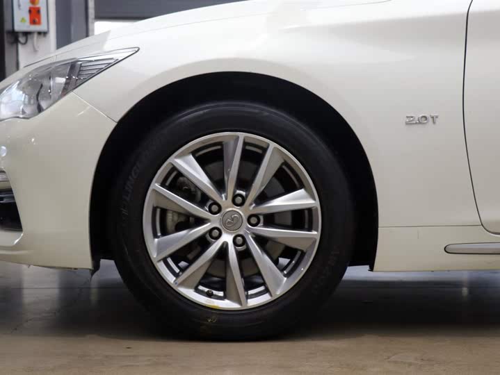 Фото 25 - Infiniti Q50L