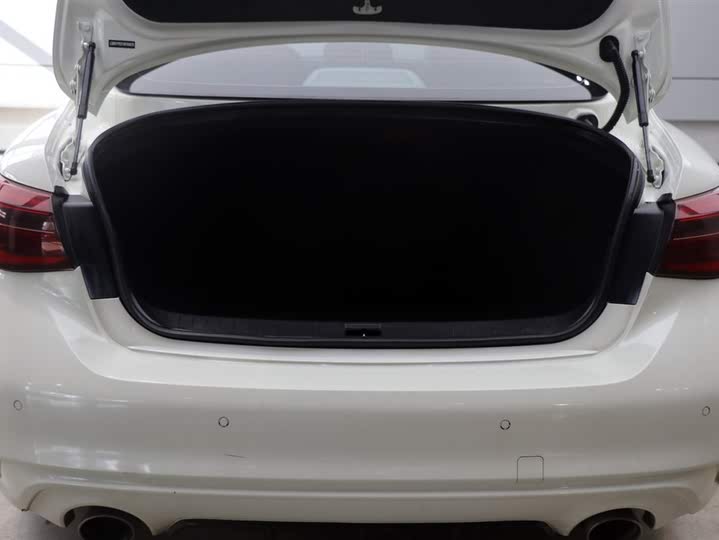 Фото 29 - Infiniti Q50L