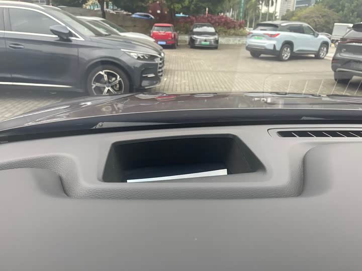 Фото 15 - Nio ES8