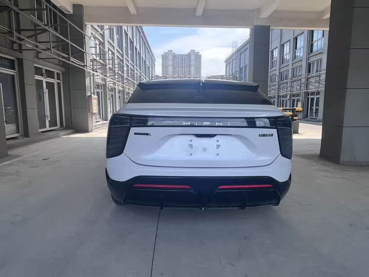 Фото 5 - HiPhi X