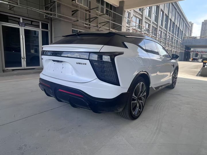 Фото 6 - HiPhi X