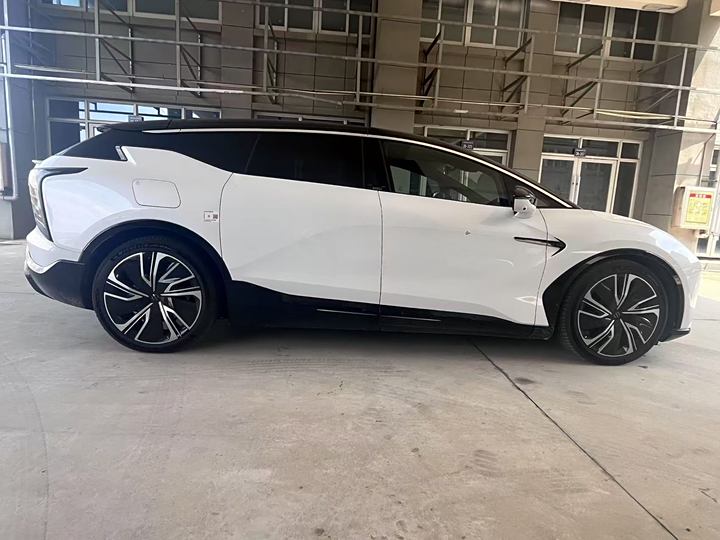 Фото 8 - HiPhi X