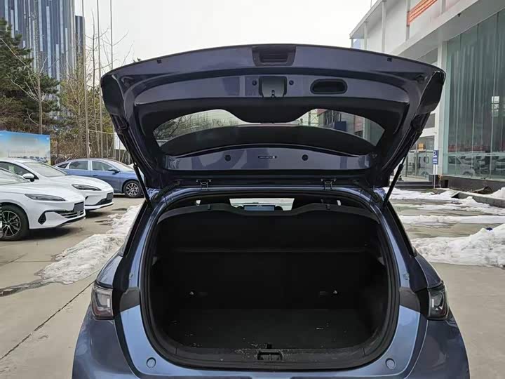 Фото 17 - BYD Dolphin