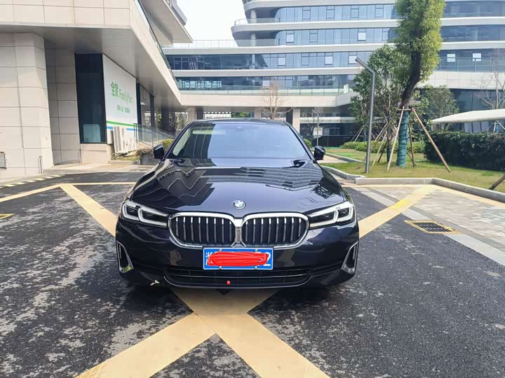 Фото 2 - BMW 5 Series