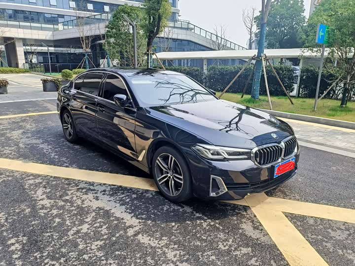 Фото 3 - BMW 5 Series