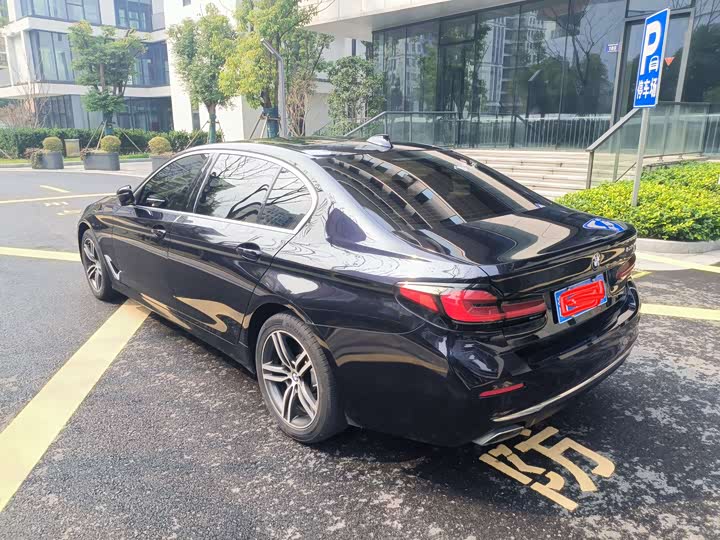 Фото 6 - BMW 5 Series