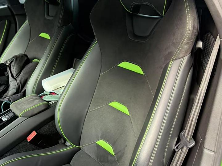 Фото 11 - Lamborghini Huracán