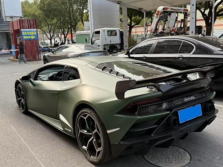 Фото 6 - Lamborghini Huracán