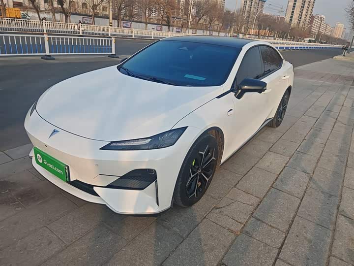 Фото 1 - Changan Deepal SL03