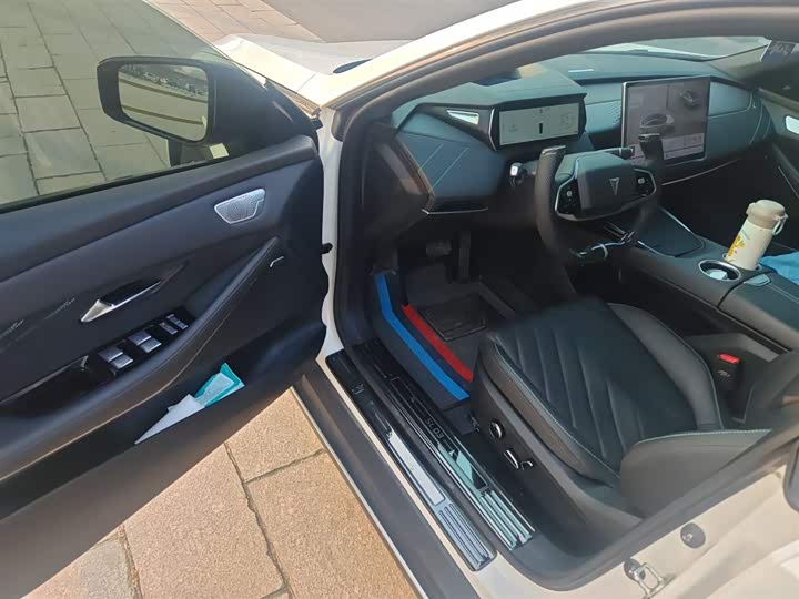 Фото 11 - Changan Deepal SL03