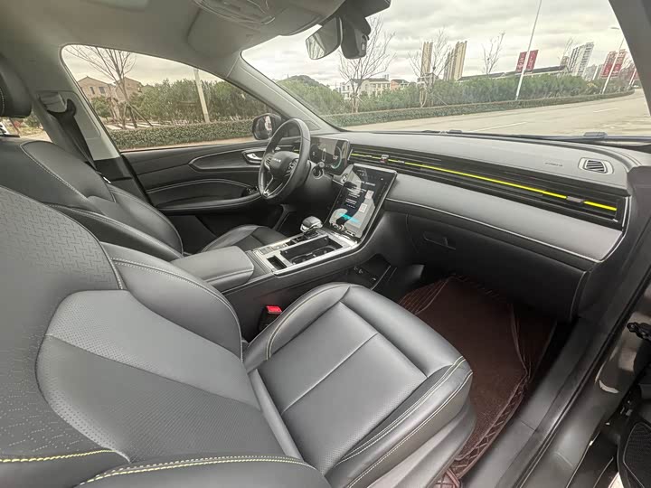 Фото 11 - Roewe RX5