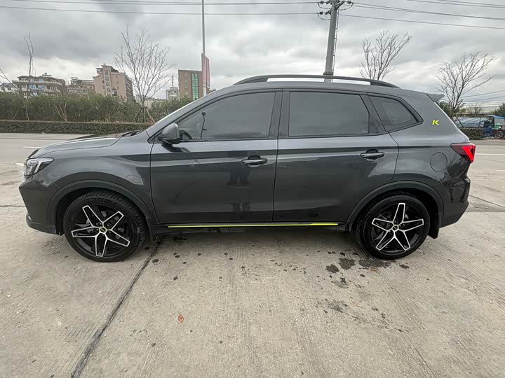 Фото 4 - Roewe RX5