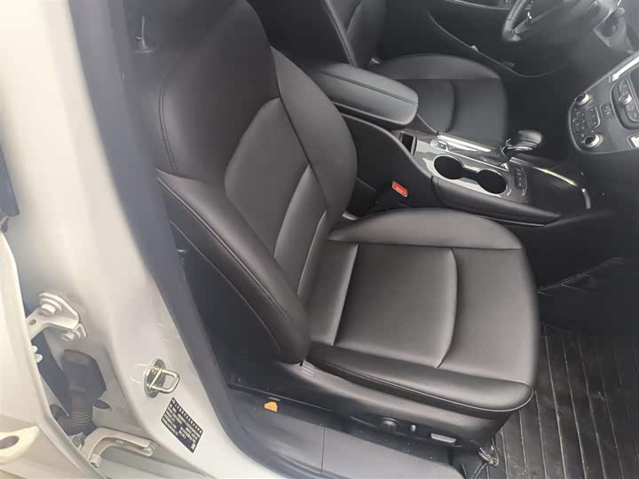 Фото 4 - Chevrolet Malibu XL