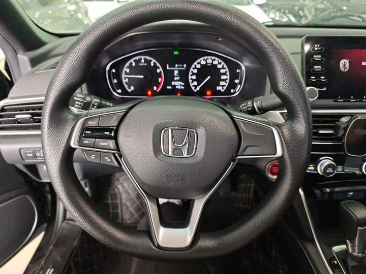 Фото 11 - Honda Inspire