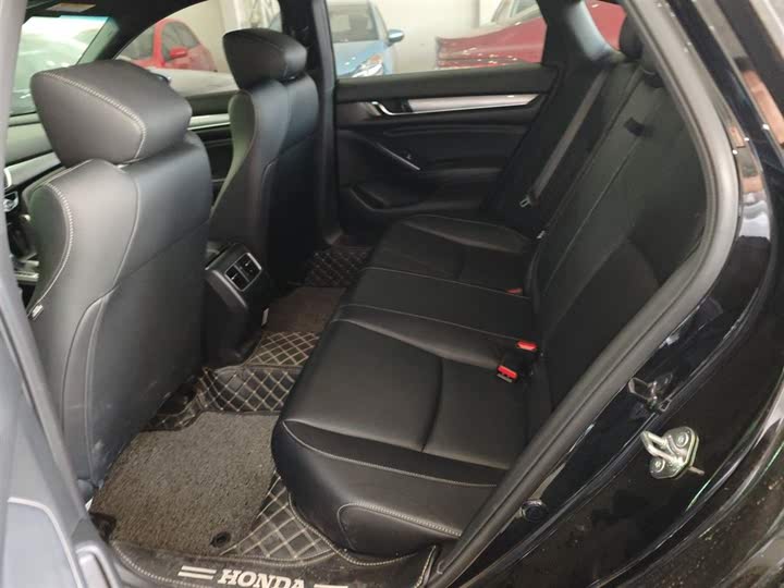 Фото 17 - Honda Inspire