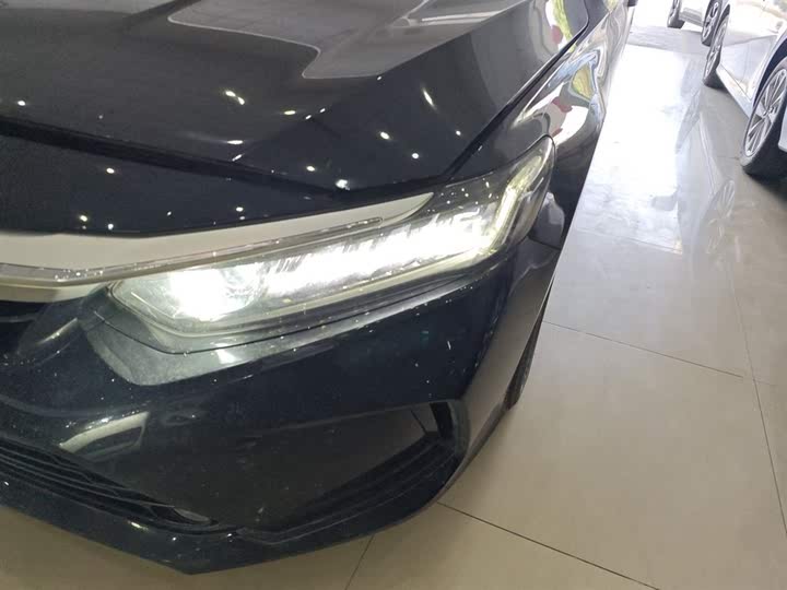 Фото 24 - Honda Inspire