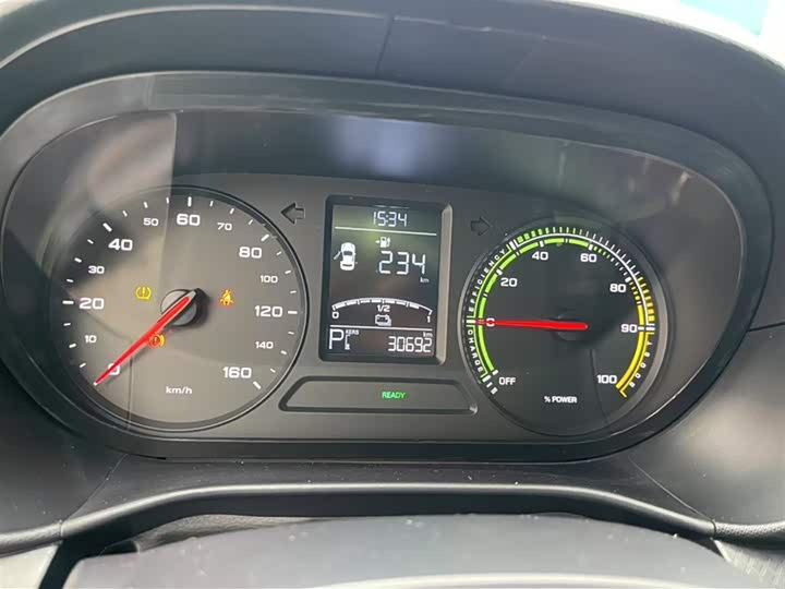 Фото 12 - Roewe Clever