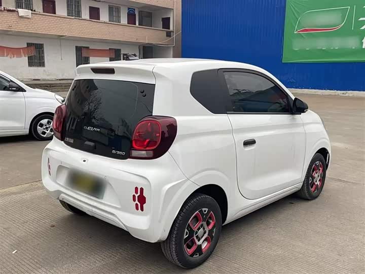 Фото 8 - Roewe Clever