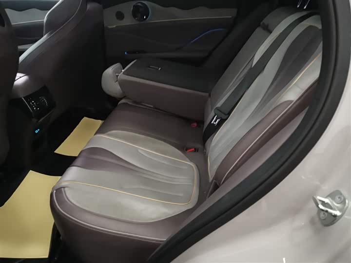 Фото 16 - BYD Frigate 07