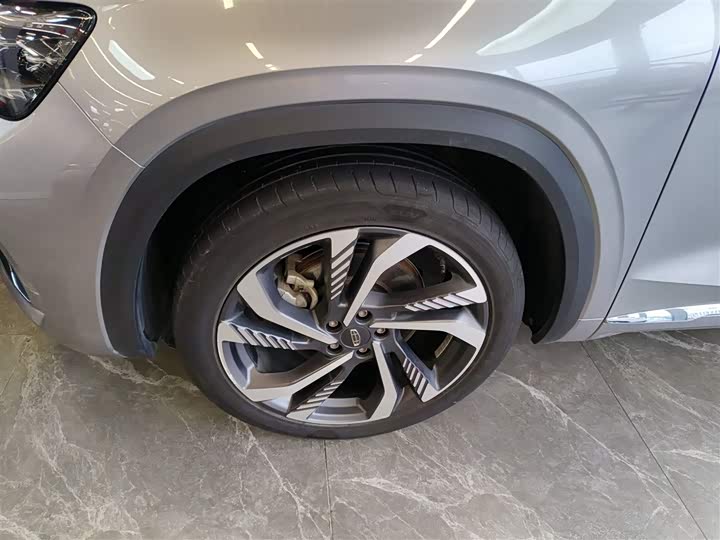 Фото 23 - Geely Monjaro