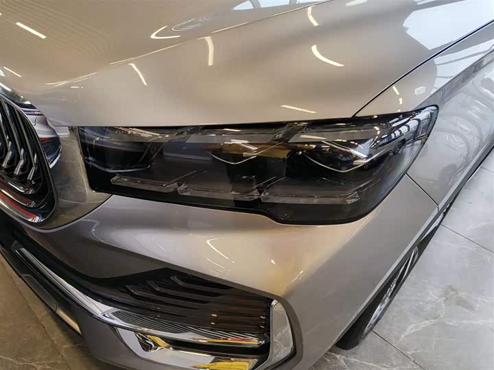 Фото 24 - Geely Monjaro