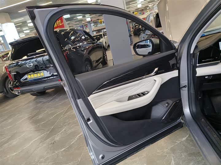 Фото 28 - Geely Monjaro