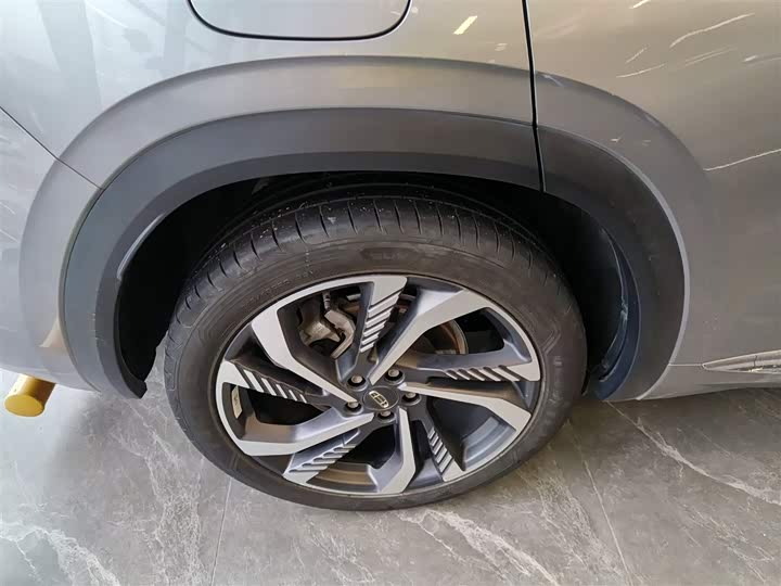 Фото 30 - Geely Monjaro