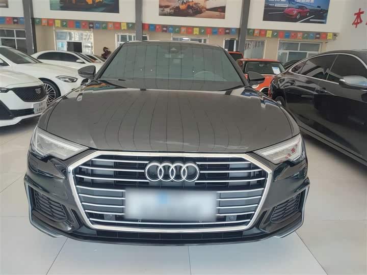 Фото 4 - Audi A6L