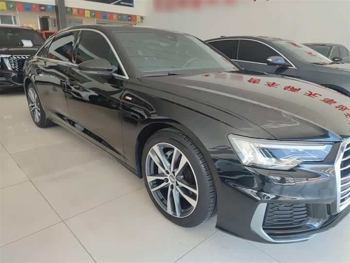 Фото 5 - Audi A6L