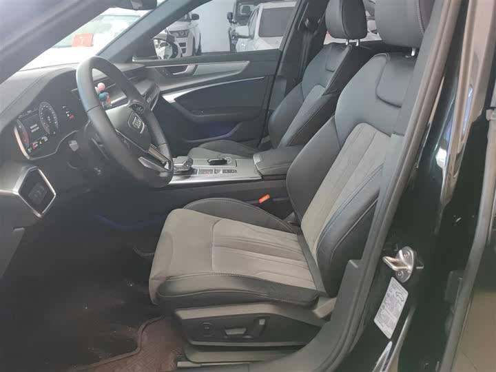 Фото 7 - Audi A6L