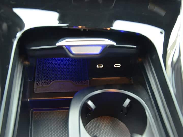 Фото 10 - Mercedes-Benz C-Class