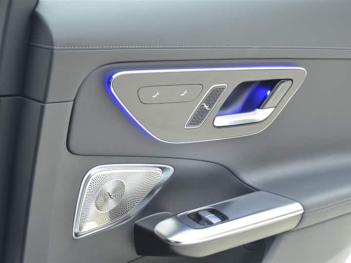 Фото 12 - Mercedes-Benz C-Class