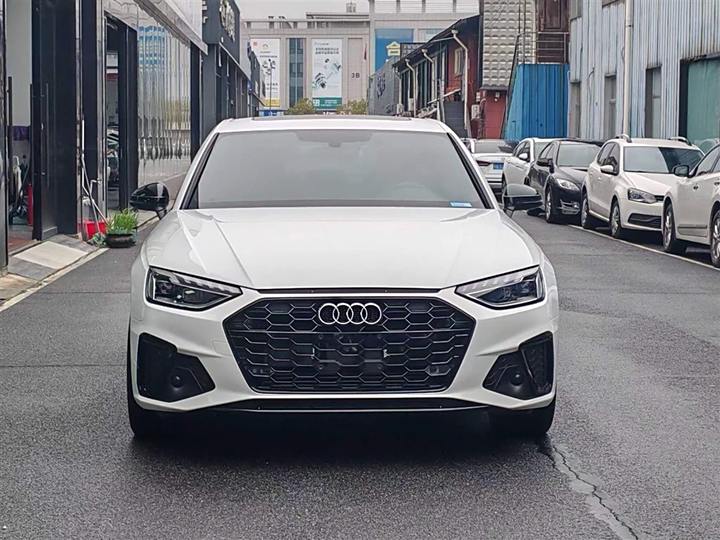 Фото 7 - Audi A4L