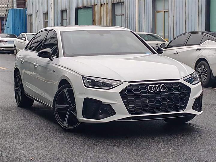 Фото 8 - Audi A4L