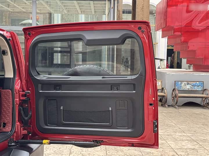 Фото 24 - Tank 300