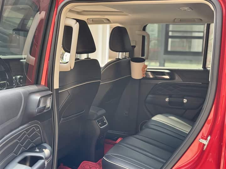 Фото 5 - Tank 300