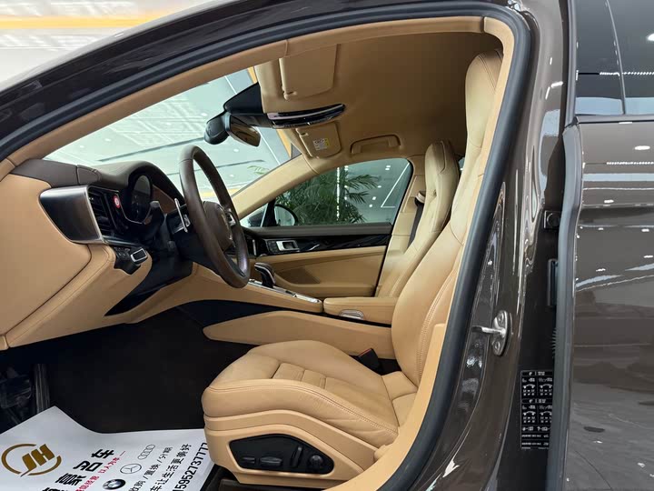 Фото 4 - Porsche Panamera