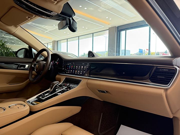 Фото 6 - Porsche Panamera